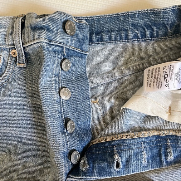 GAP Cheeky High Rise Short - Picture 4 of 6